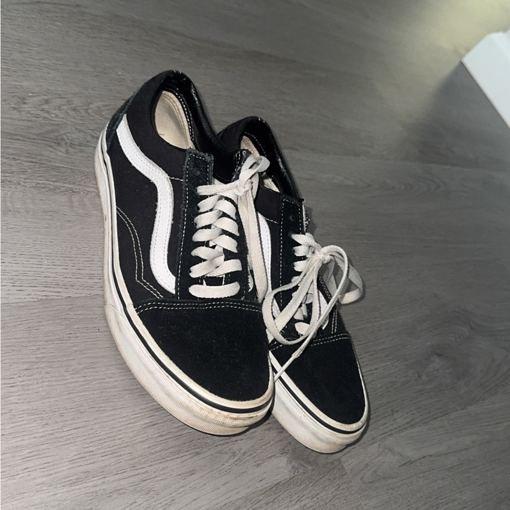 Vans Men's Classic Black and White Sneakers